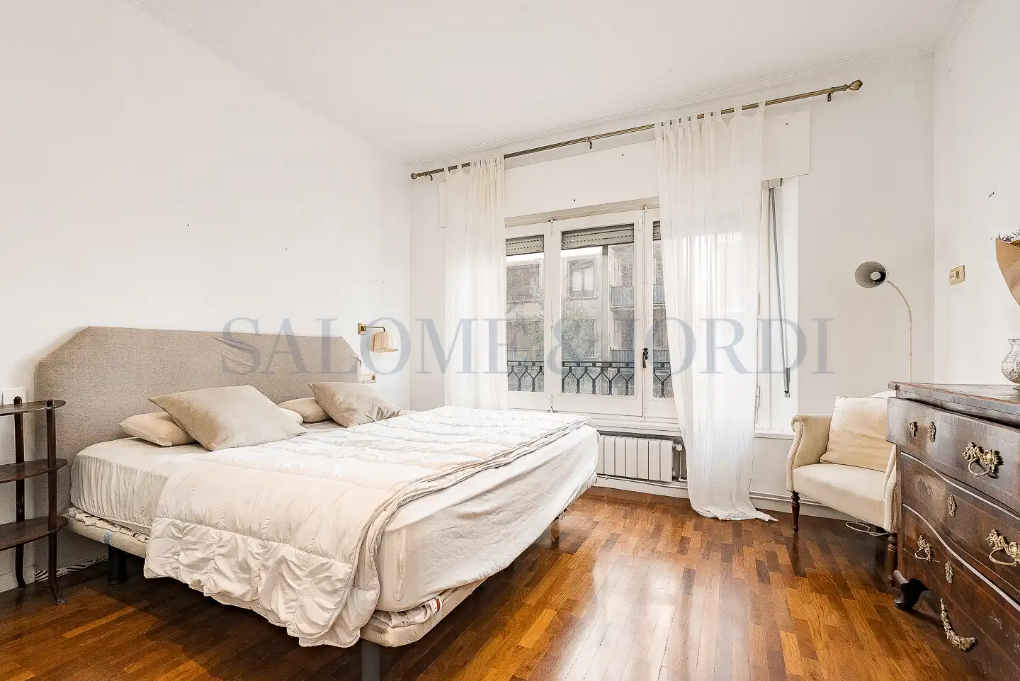 Habitación de Piso en venta en Barcelona con Aire acondicionado, Calefacción y Jardín privado