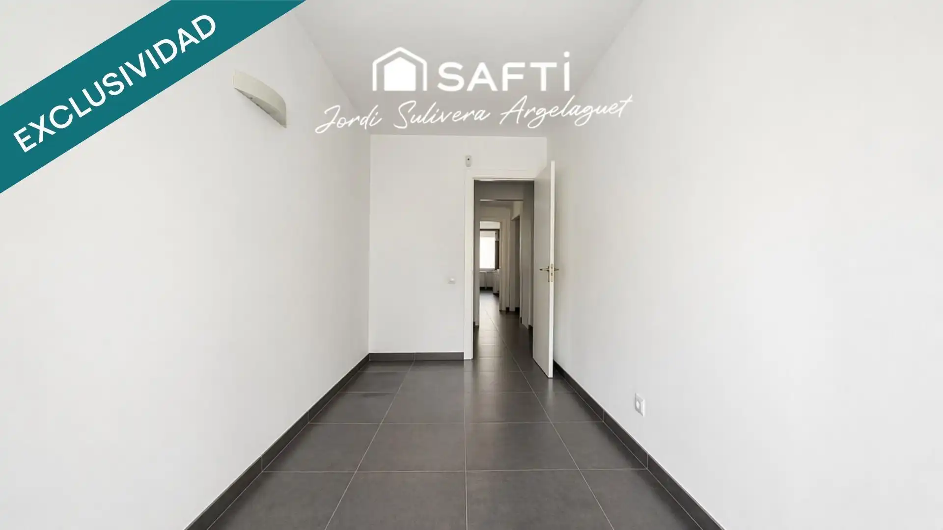 Exterior view of Flat for sale in Girona  with Air Conditioner, Heating and Terrace