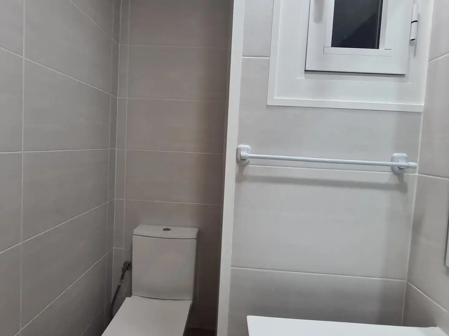Attic for rent in Foners