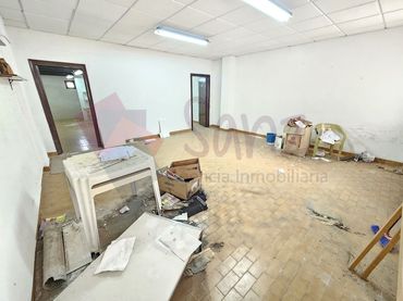 Local comercial en venda a Andre Mari Zuria Plaza