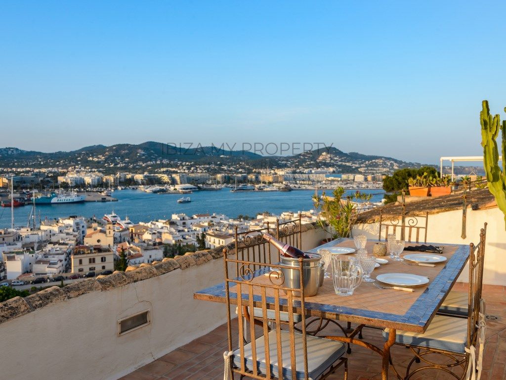 Terrace of Attic to rent in Eivissa  with Air Conditioner, Terrace and Furnished