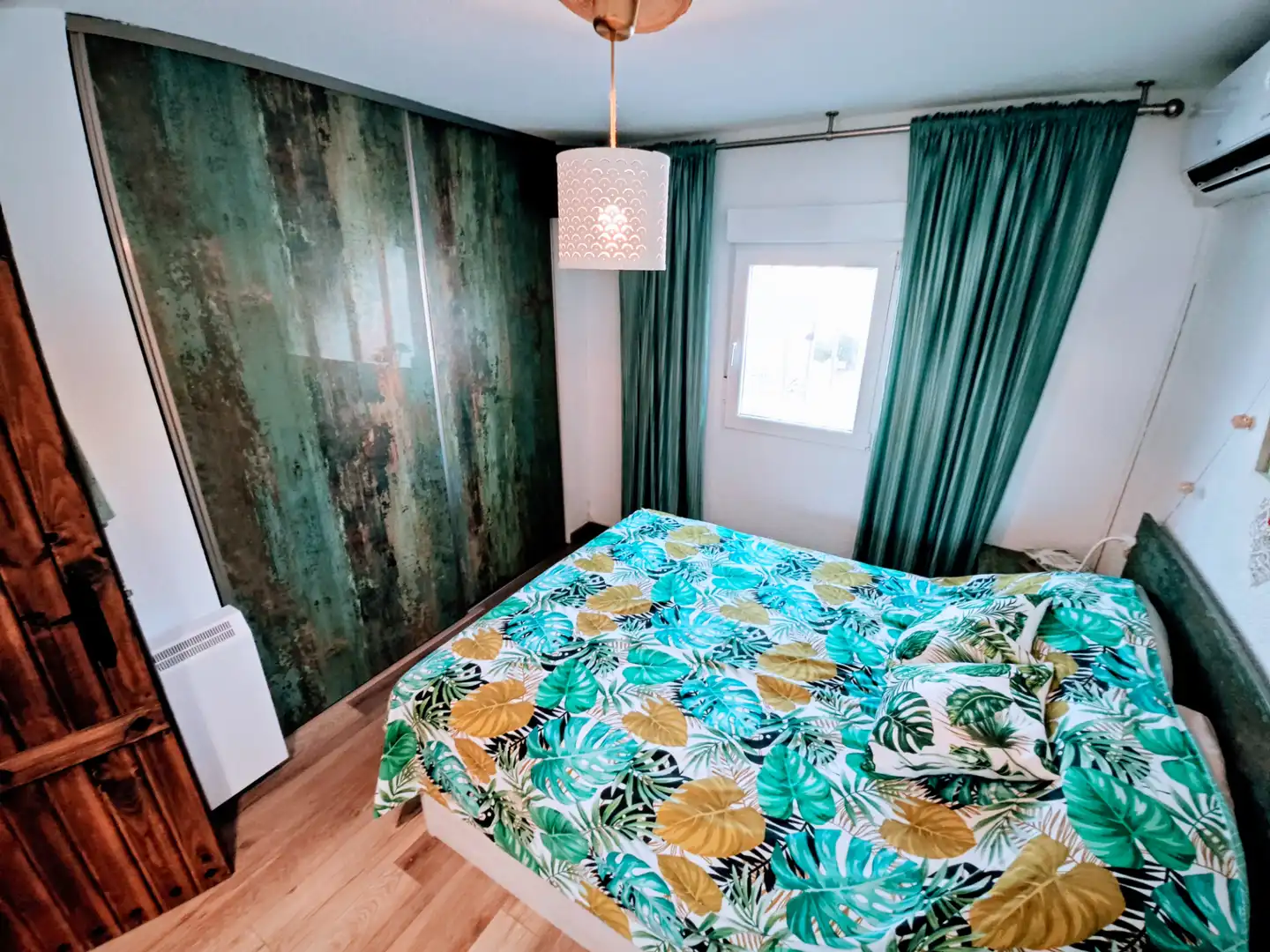 Bedroom of Detached homes for sale in Móstoles  with Air Conditioner, Heating and Private garden