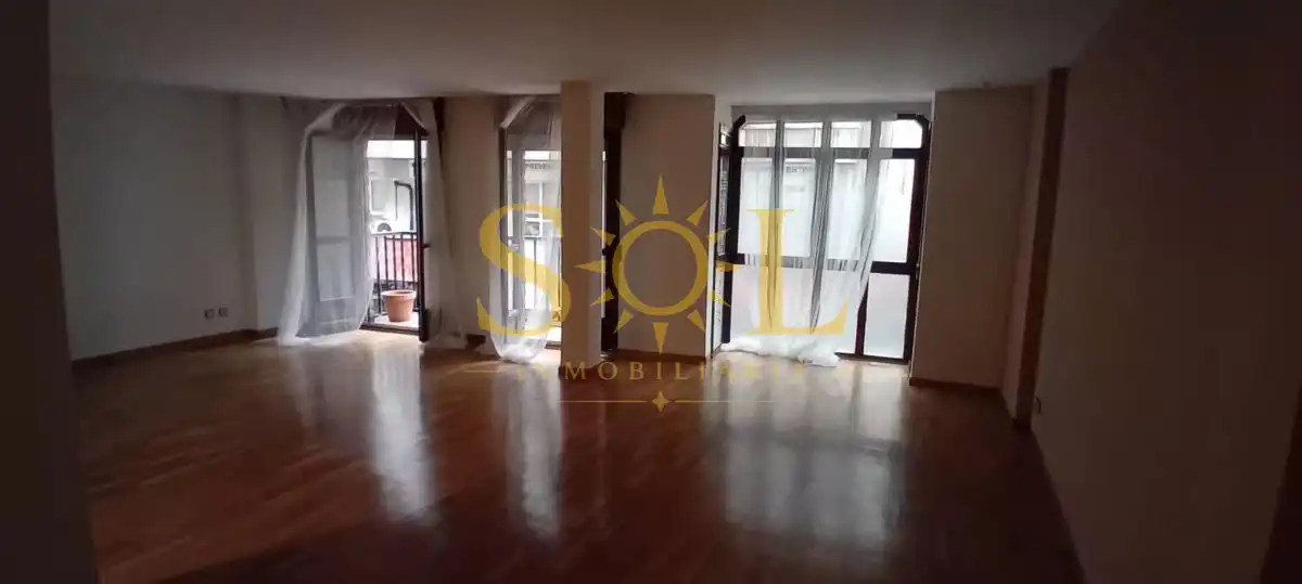 Office space with terrace for sale in Calle Covadonga, imagen 4