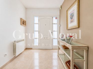Detached house with balcony for sale in Carrer de Domènech Soberano