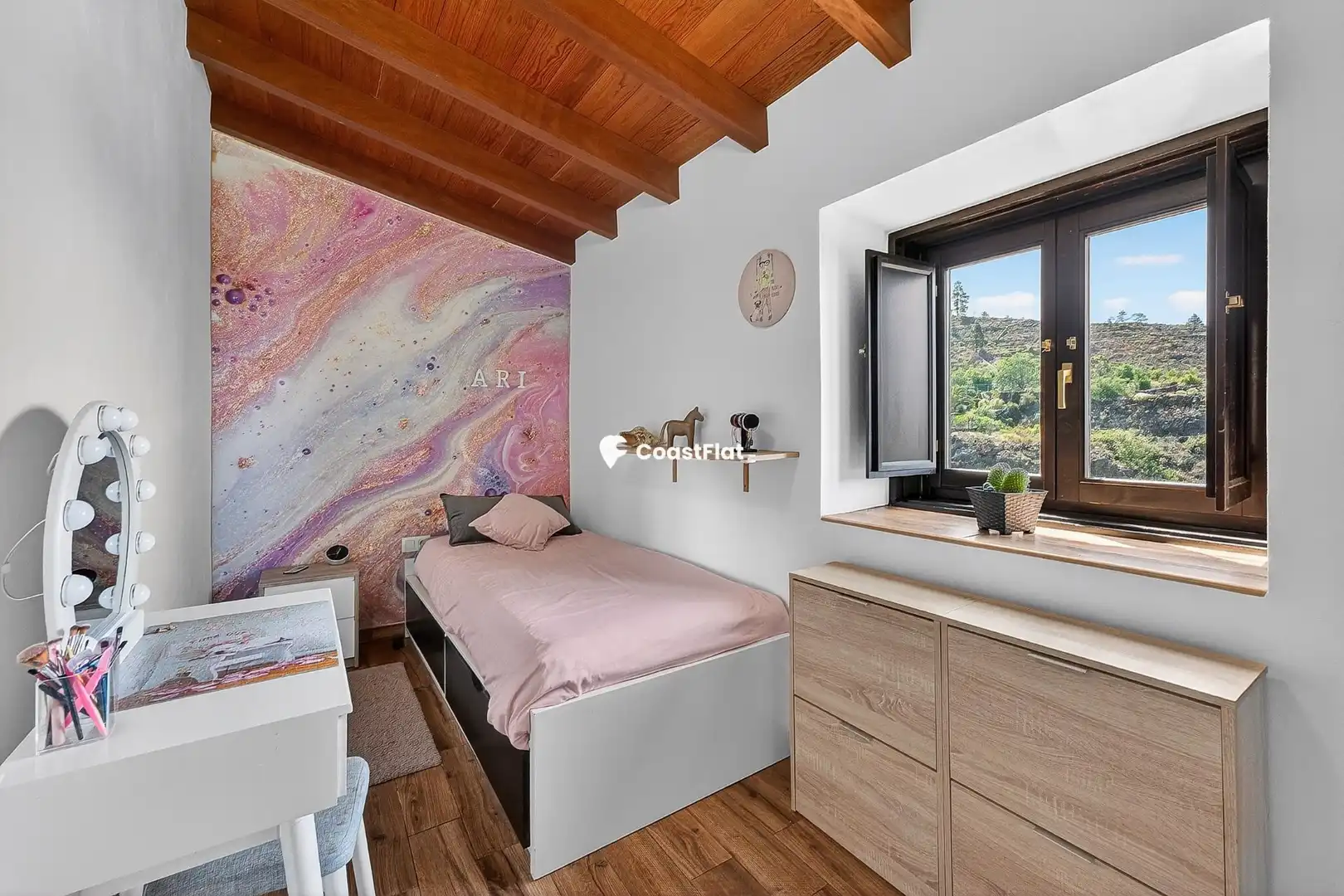 Dormitori de Casa o xalet en venda en Guía de Isora amb Jardí privat