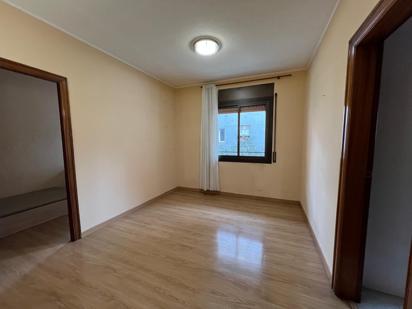 Bedroom of Flat for sale in  Barcelona Capital  with Heating