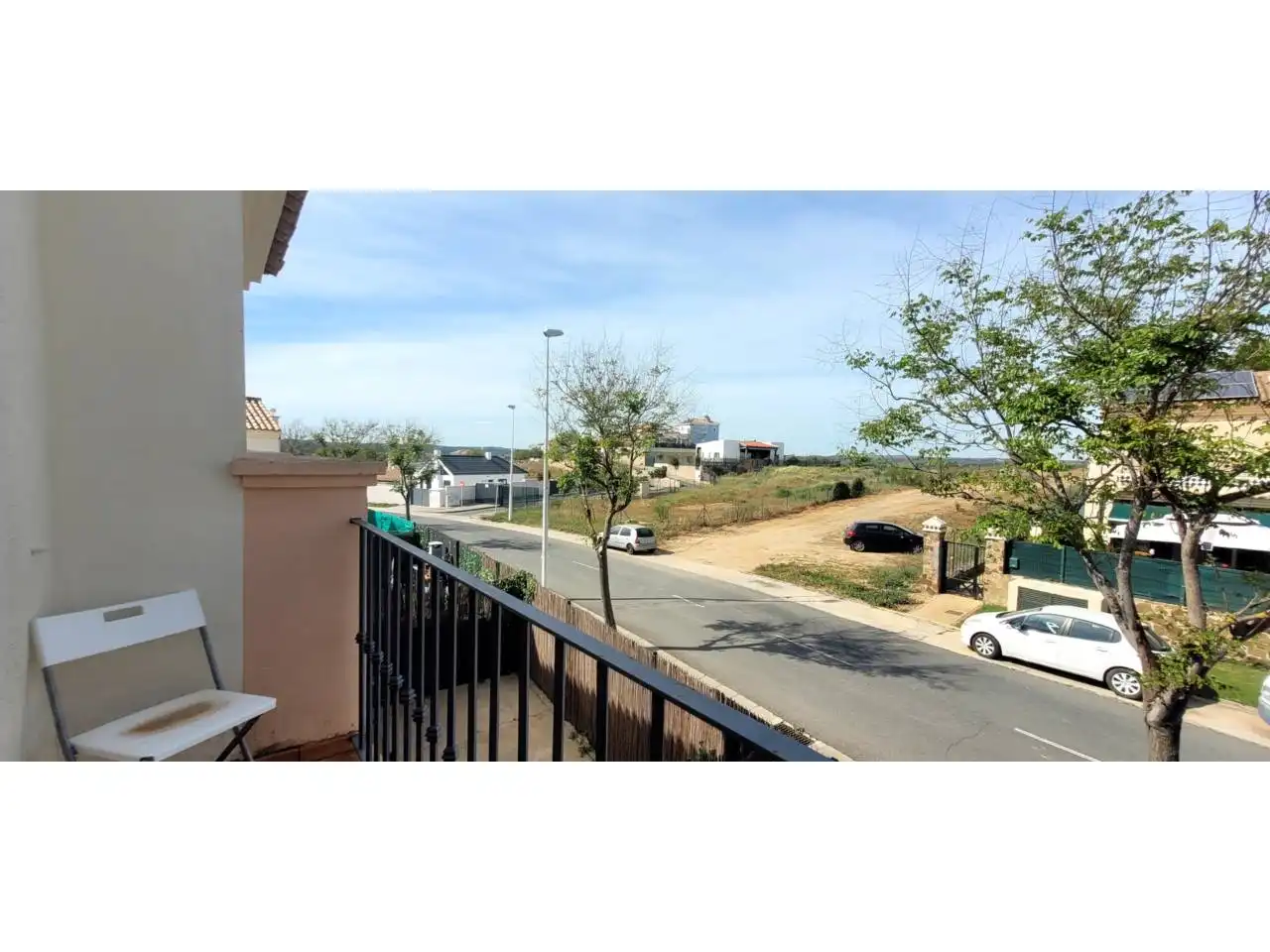 Vista exterior de Casa adosada en venda en Ayamonte amb Aire condicionat, Terrassa i Moblat