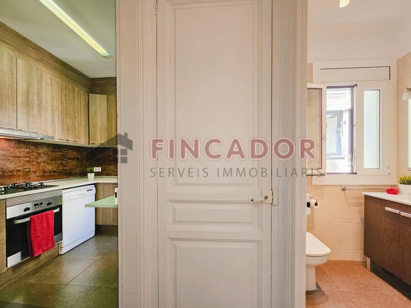 Flat for sale in Barcelona  with Air Conditioner, Heating and Parquet flooring