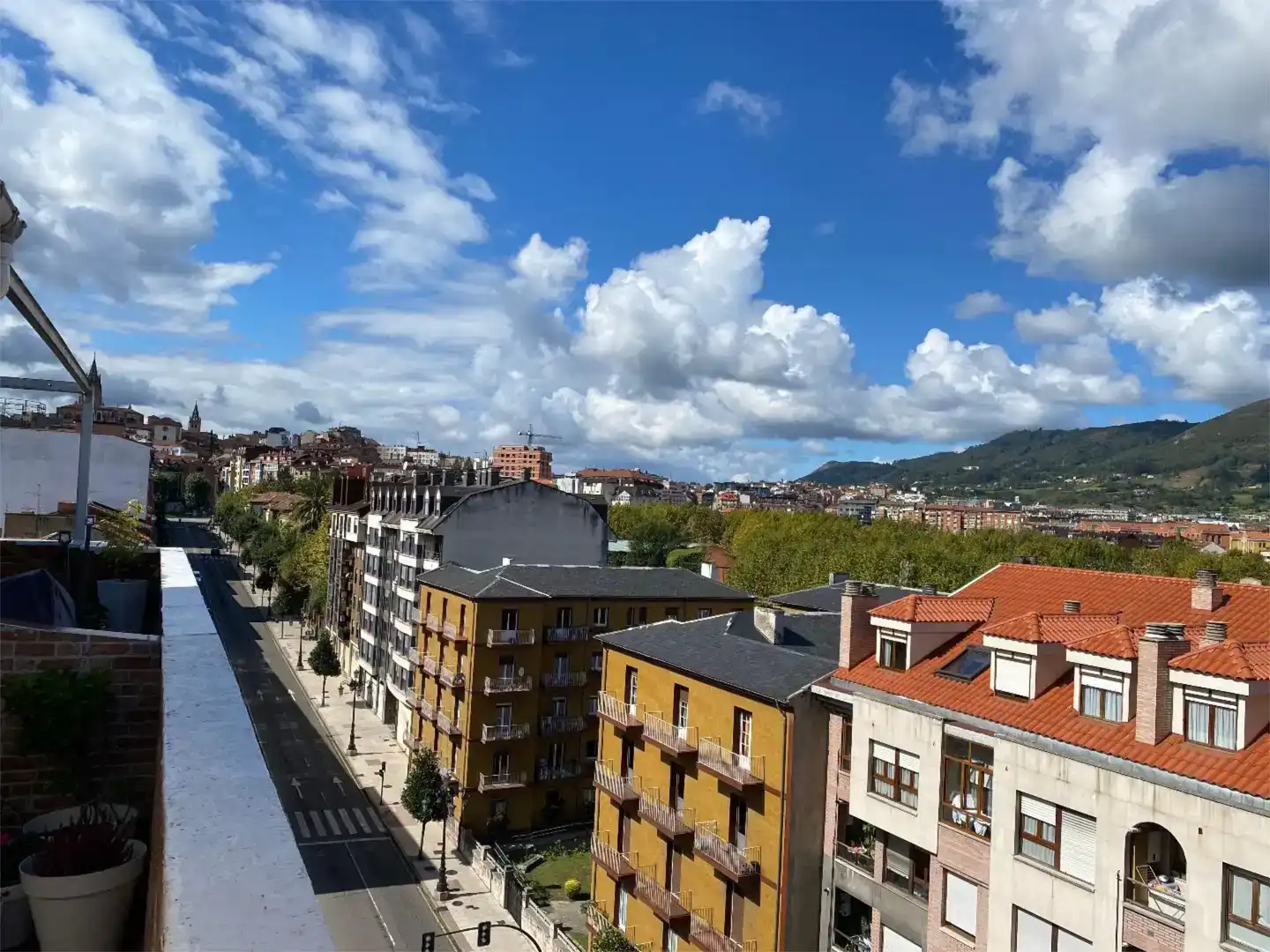 Außenansicht von Dachboden zur Miete in Oviedo 