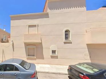 Duplex for sale in Calle RIO ALMANZORA 26