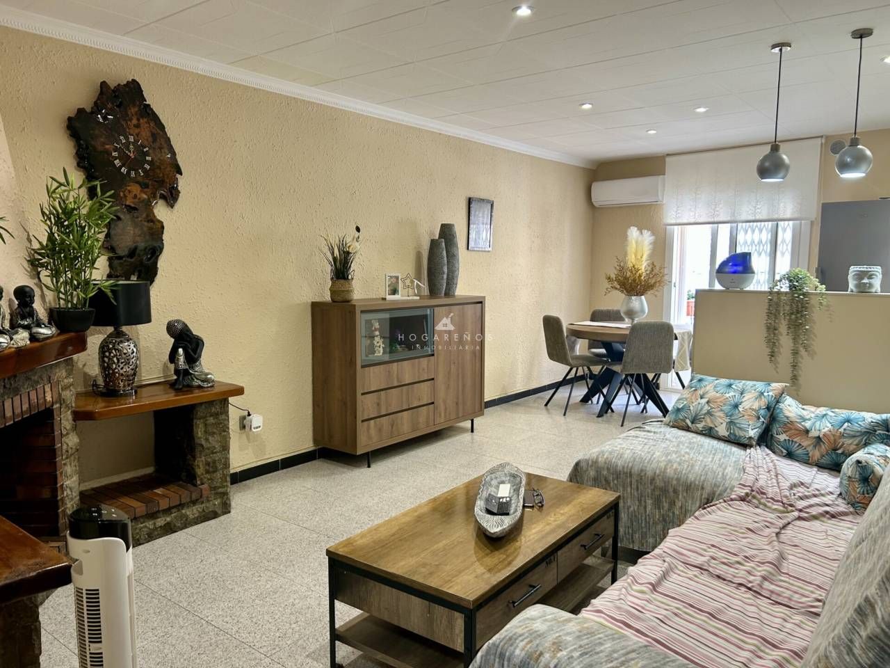 Living room of Single-family semi-detached for sale in Mataró  with Air Conditioner, Terrace and Furnished