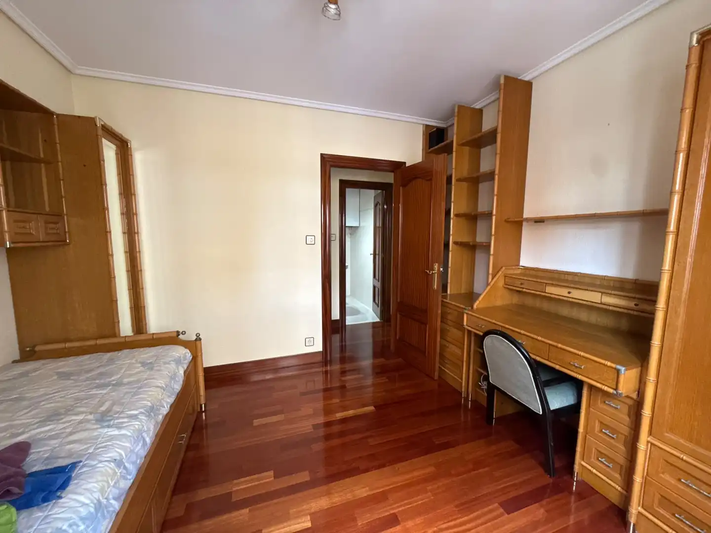Habitación de Piso en venta en Getxo  con Calefacción y Balcón