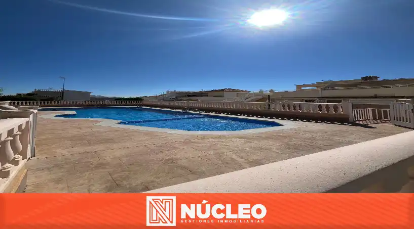 Bungalow amb piscina en venda a Urbanización Vistalmar