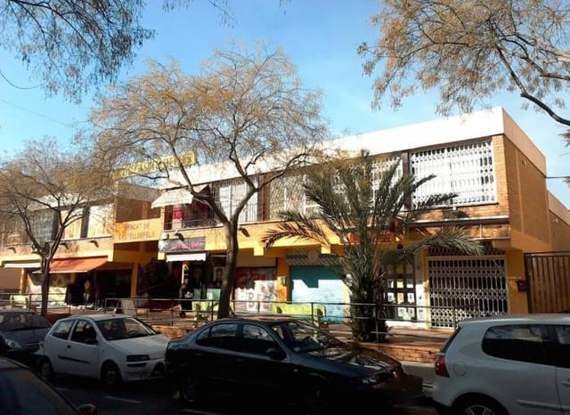 Local comercial en Venta en C/ Antonio Machado en Vista Alegre
