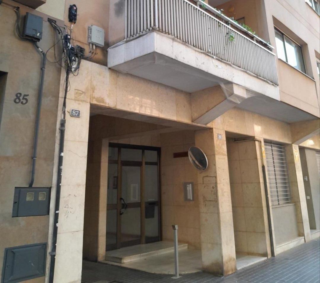 Vista exterior de Apartament en venda en Sabadell amb Terrassa i Balcó