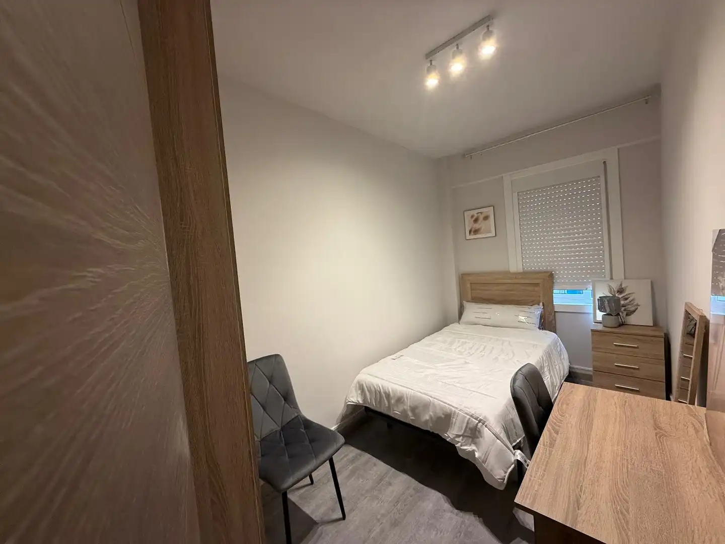 Bedroom of Flat for rent in A Coruña Capital   with Furnished, Oven and Washing machine