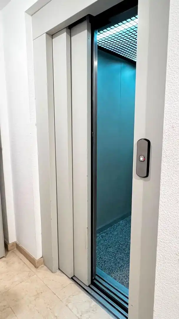 Flat with terrace for sale in Calle AGULLENT, imagen 20