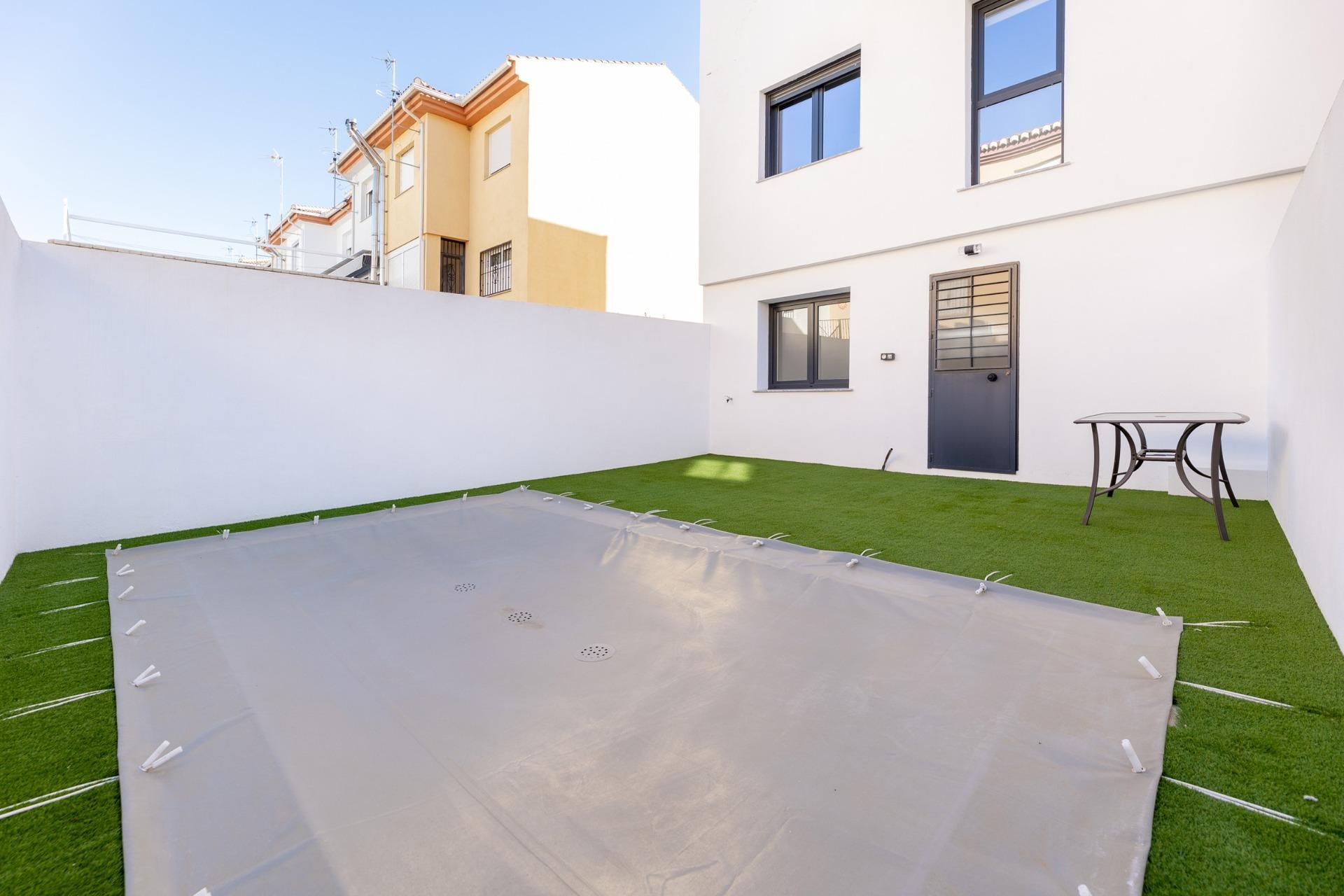Casa adosada en venda a  SOLIDARIDAD(BE), 24, Belicena