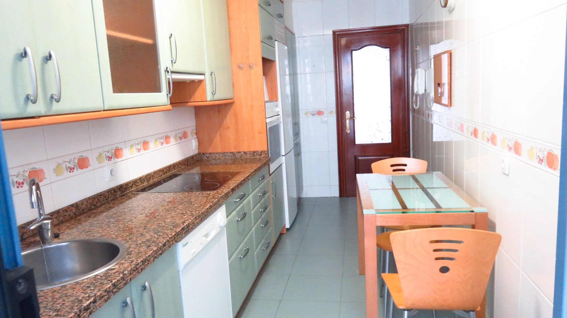 Cocina de Piso de alquiler en Avilés con Calefacción, Parquet y Terraza