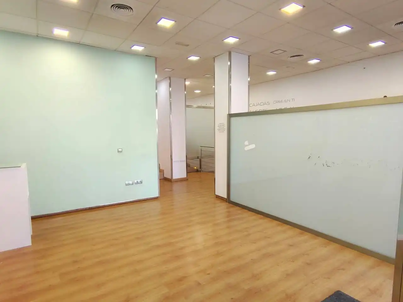 Geschaftsraum zur Miete in Valencia
