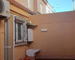 Vista exterior de Dúplex en venda en Roquetas de Mar