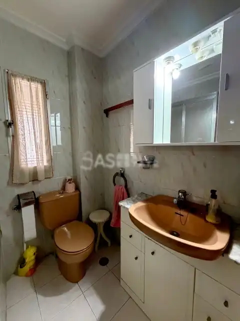 Badezimmer von Wohnung zum Verkauf in Madrid mit Terrasse und Möbliert