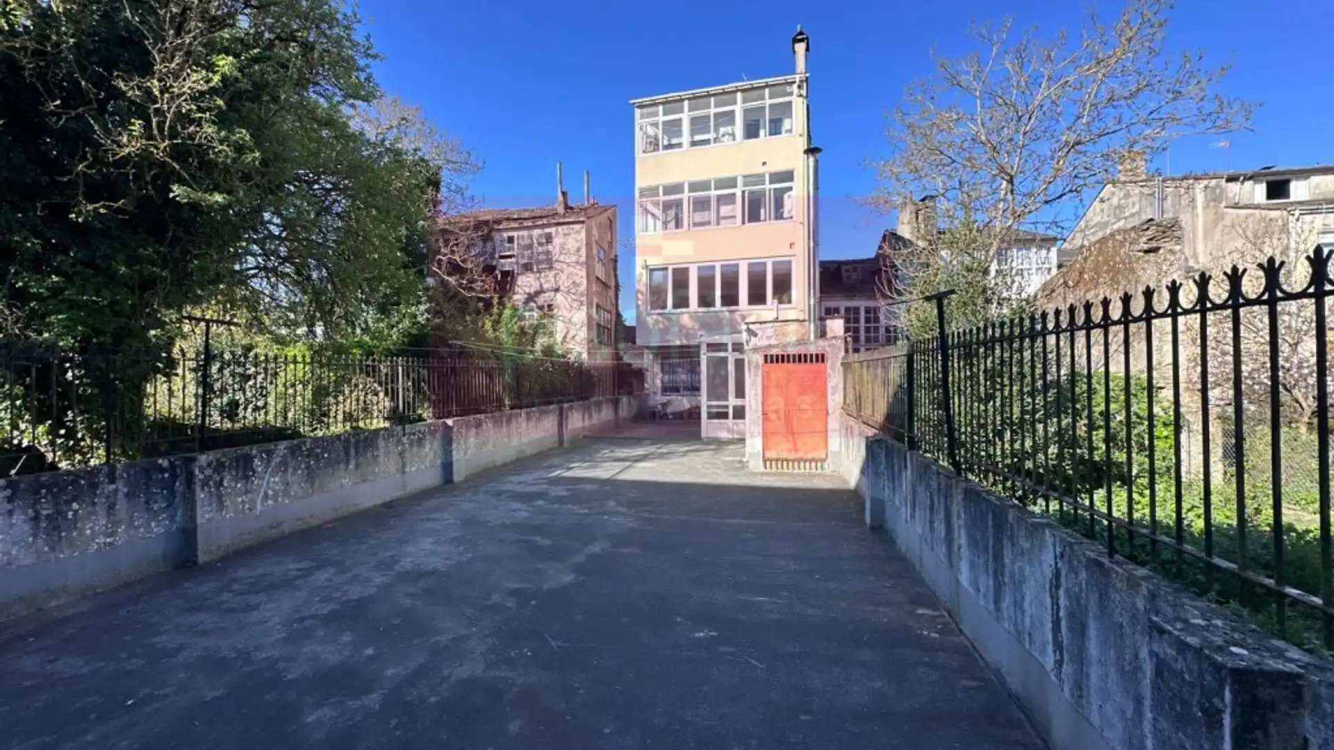 Exterior view of Flat for sale in Lugo Capital