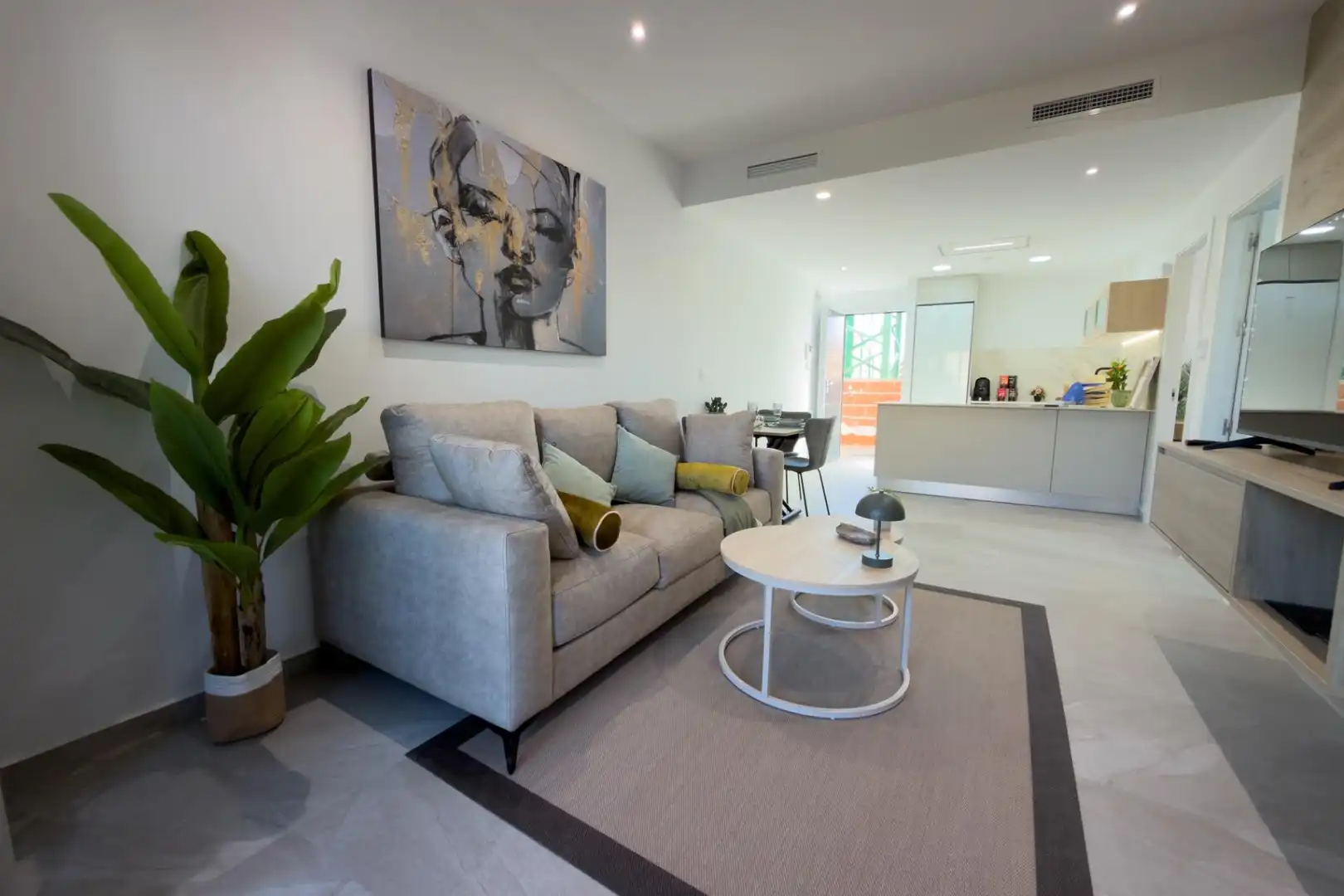 Appartamento con balcone in vendita a Calle MARCELINA, imagen 4
