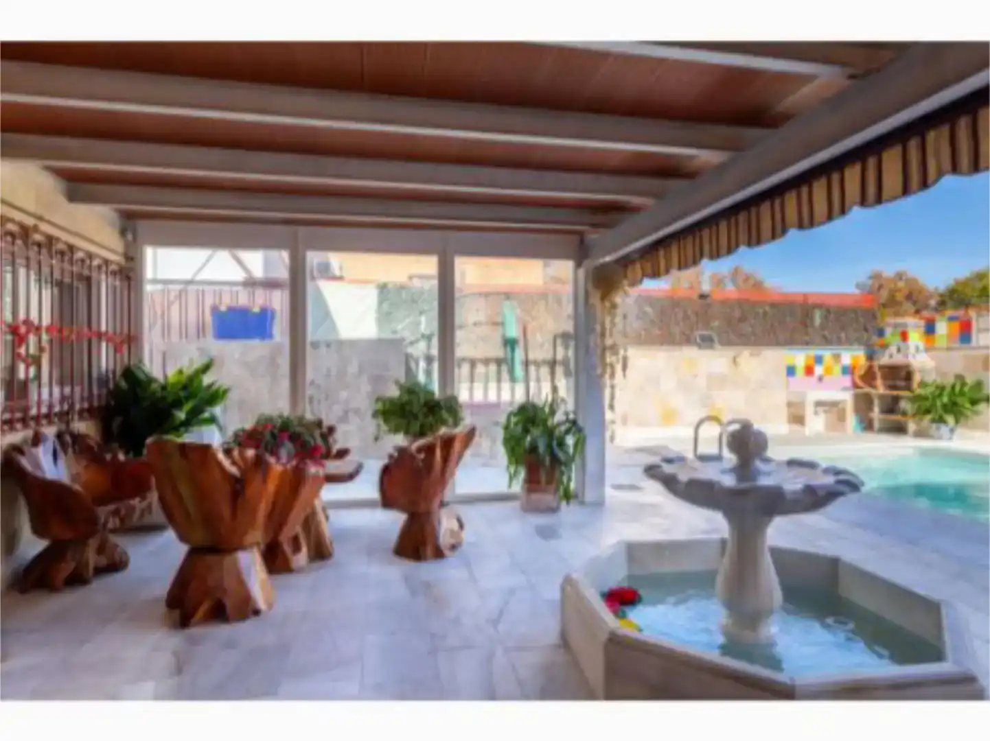 Terrassa de Casa o xalet en venda en  Madrid Capital amb Aire condicionat, Piscina i Balcó