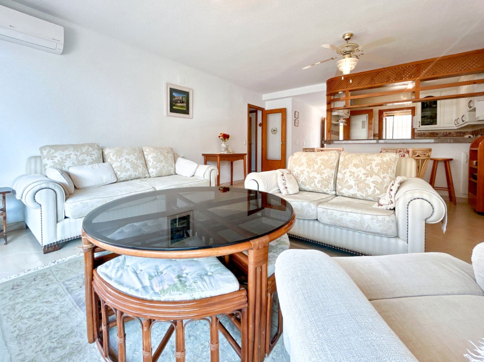 Sala d'estar de Apartament en venda en El Campello amb Aire condicionat, Terrassa i Traster