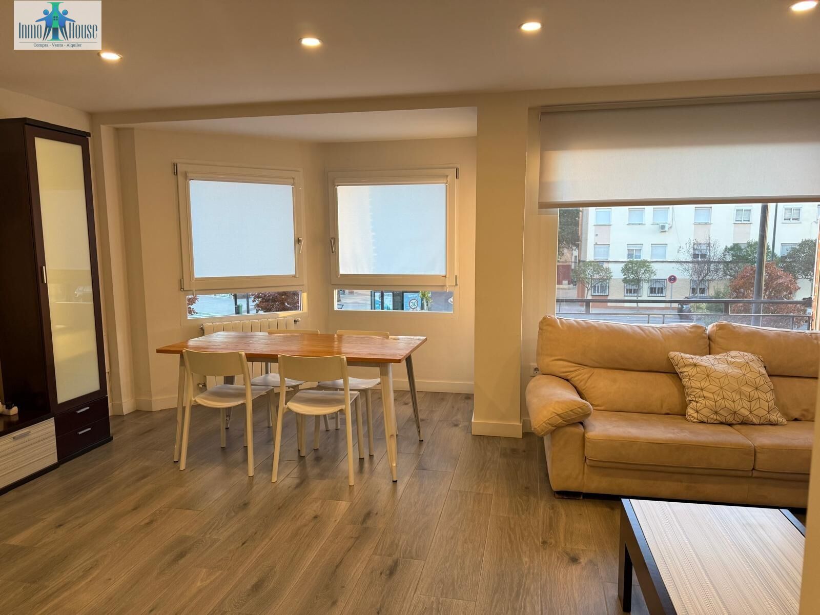 Sala d'estar de Pis en venda en  Albacete Capital amb Aire condicionat, Calefacció i Balcó