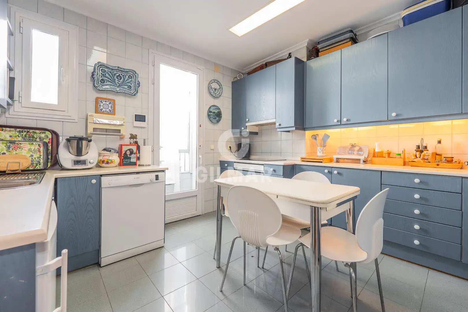 Cocina de Ático en venta en Madrid con Calefacción y Balcón