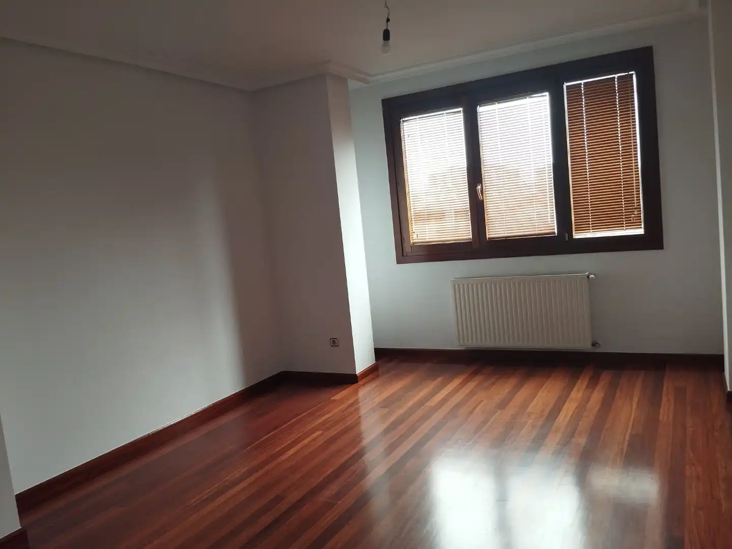 Habitación de Dúplex en venta en Gijón 