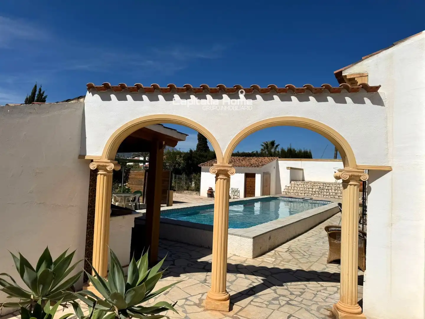 Piscina de Casa o xalet en venda en L'Alfàs del Pi amb Aire condicionat, Terrassa i Traster