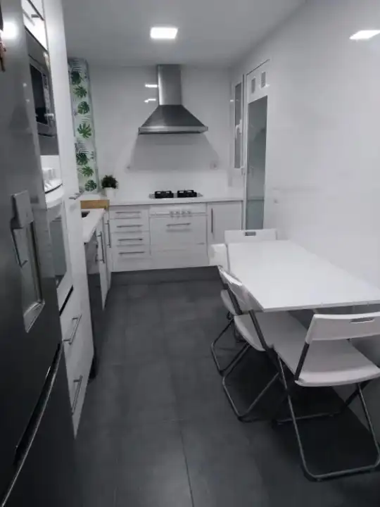 Piso con terraza en venta en Carrer de Caravaca 12, imagen 2
