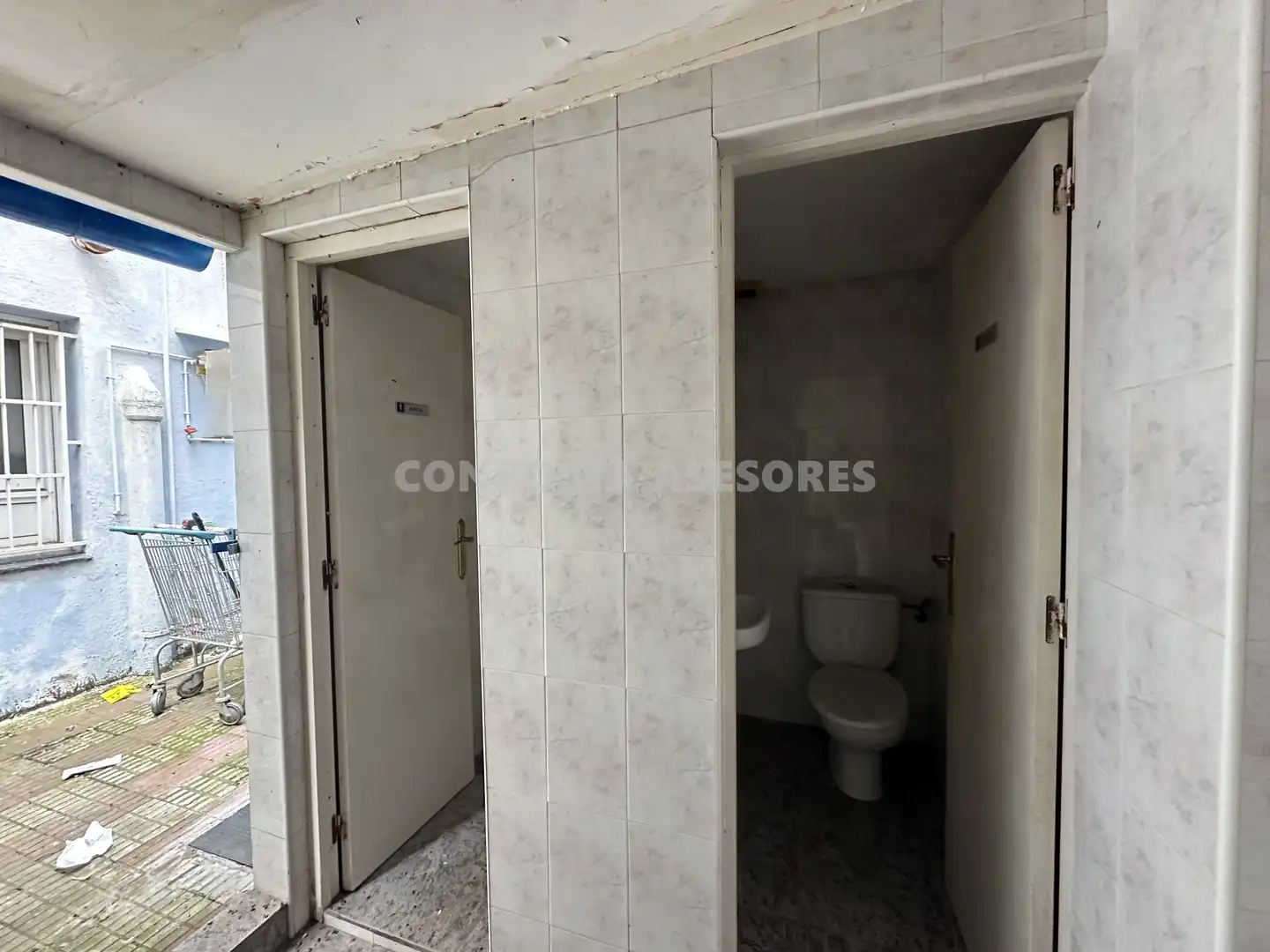 Local comercial en venda a Carrer de Montserrat, imagen 8