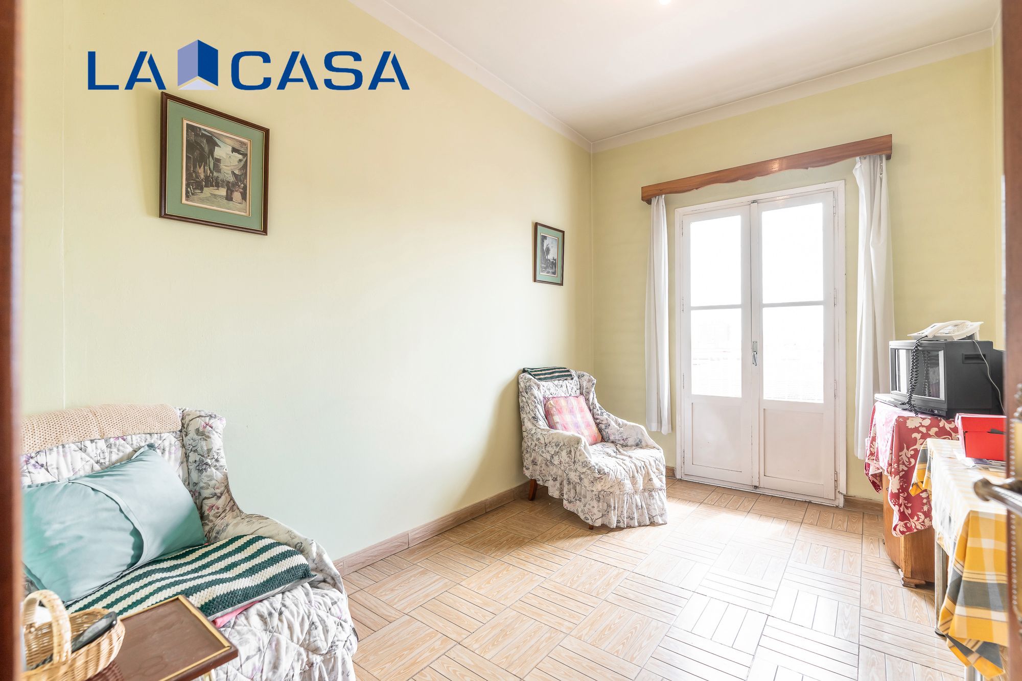 Sala de estar de Piso en venta en  Madrid Capital con Calefacción, Terraza y Balcón
