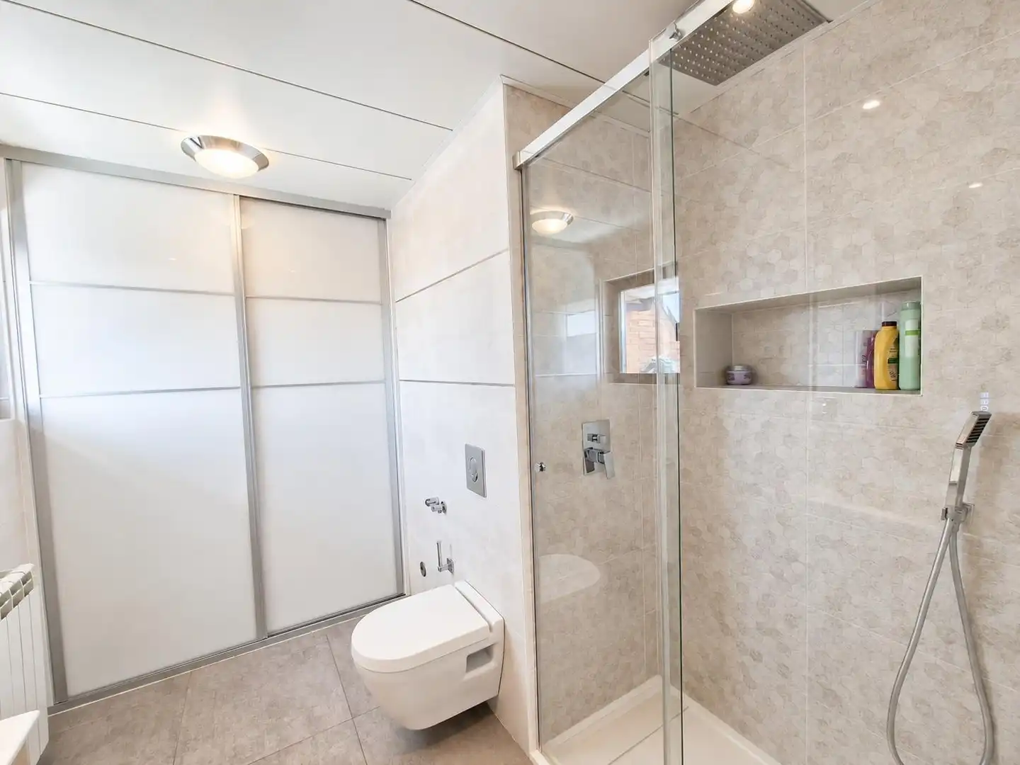 Bathroom of Attic for sale in Majadahonda  with Air Conditioner, Heating and Private garden