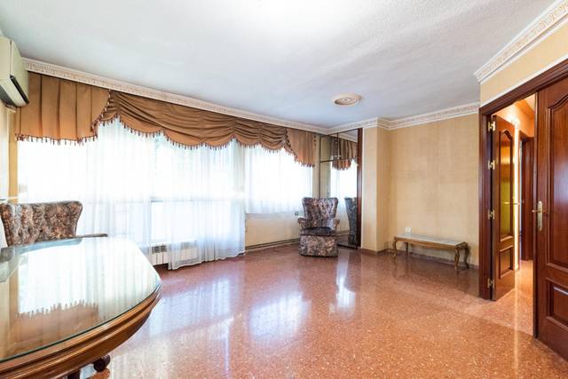 Piso en Venta en Calle CURRO CUCHARES, 11 en La Cruz