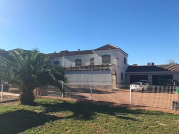 Villa avec piscine à vendre à Calle cerca de Ciudad Real 0