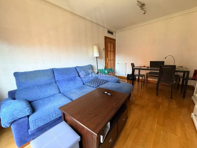 Piso en Venta en CALLE ALBADALEJO en Simancas