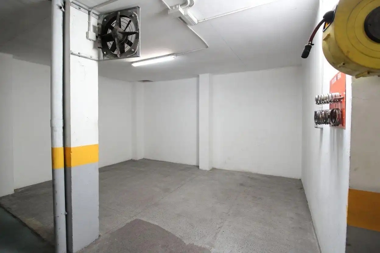Local comercial en venda a Llevant, imagen 12