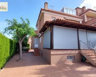 Jardí de Casa o xalet en venda en Elche / Elx amb Aire condicionat, Calefacció i Jardí privat