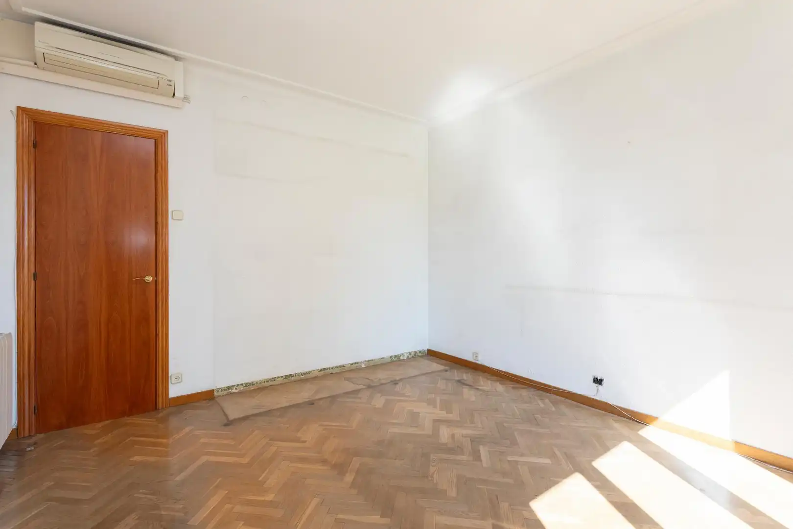 Habitación de Piso en venta en Barcelona con Aire acondicionado, Calefacción y Parquet