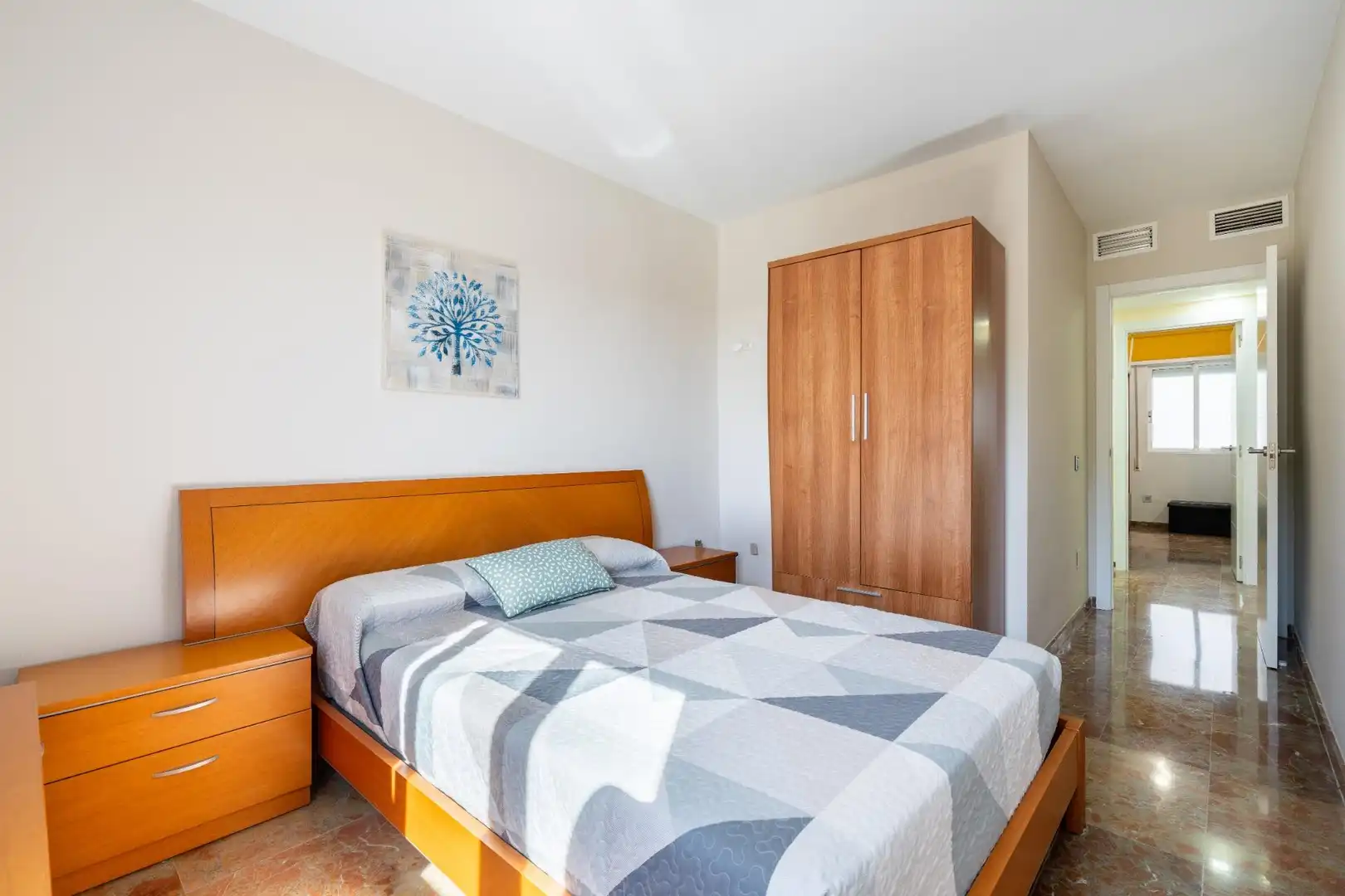 Habitación de Piso de alquiler en Almería con Aire acondicionado, Calefacción y Amueblado