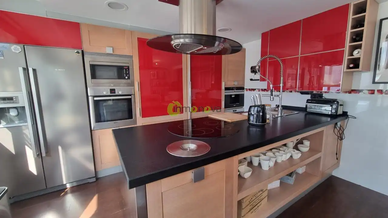 Cocina de Casa o chalet en venta en Nigrán con Calefacción, Jardín privado y Trastero