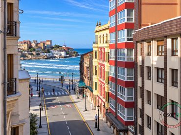 Piso con ascensor en venta en Gijón - Calle Capua 8