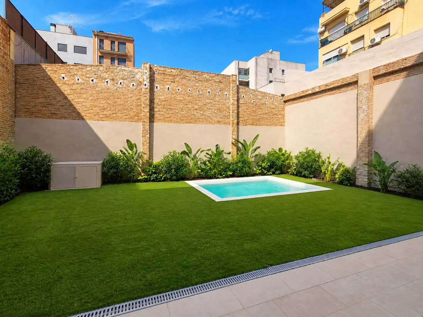 Piscina de Planta baixa en venda en Sabadell amb Aire condicionat, Calefacció i Jardí privat
