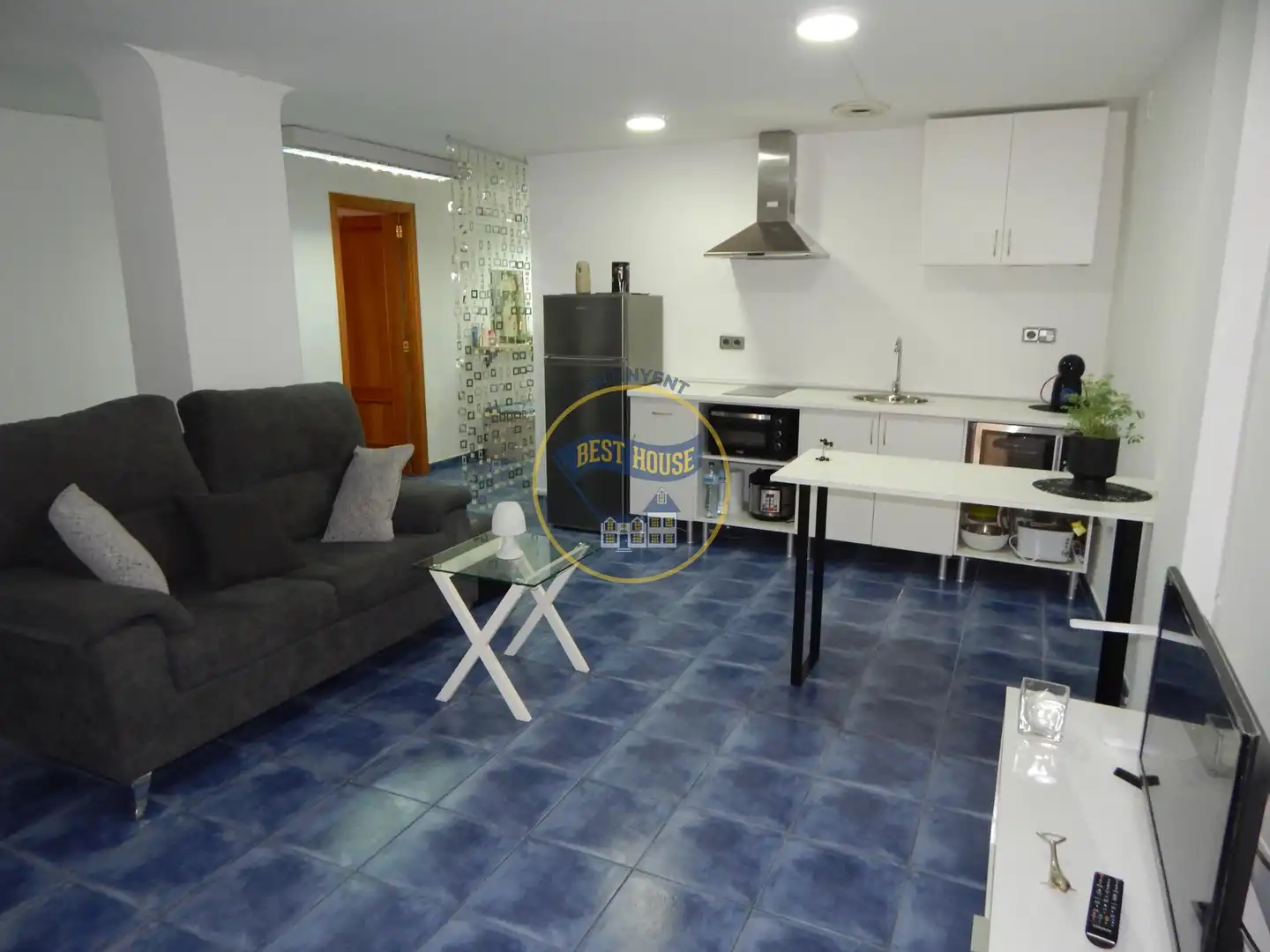 Ground floor for sale in Ontinyent  with Air Conditioner and Storage room