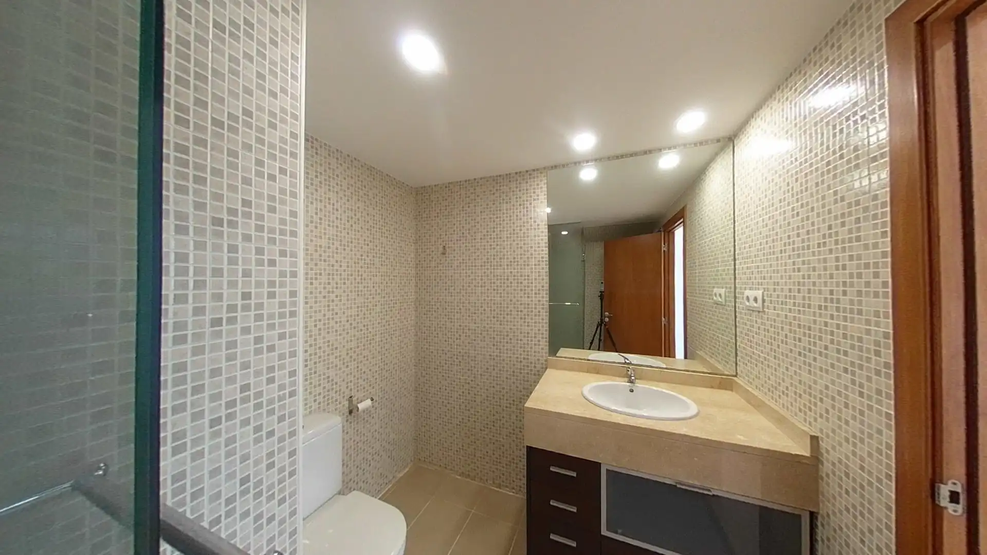 Bathroom of Duplexes for sale in Terrassa  with Swimming Pool